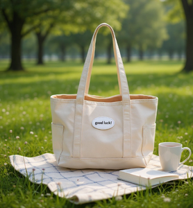 Bolso de mano tamaño viaje con diseño bordado y correas gruesas para el hombro, bolso de compras estampado para mujer - Product Image 3