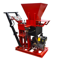 Machine automatique de fabrication de blocs de terre compressée emboîtables