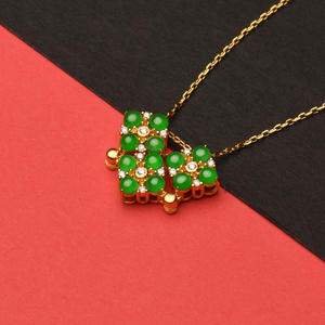 Collier en or pur 24 carats avec jadeite Feicui naturelle de qualité A, avec différents styles de pendentifs en forme de cœur et de coupes en forme d'œuf - Product Image 5