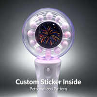 Bâton lumineux LED rotatif avec logo personnalisé et poignée blanche, à piles, pour événements d'entreprise et promotions (vente en gros)