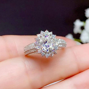 Anello a forma di bocciolo di fiore per donna, elegante, scintillante, delicato, gioiello da dito alla moda - Product Image 4
