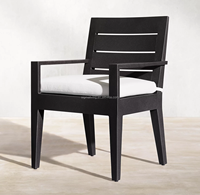 Chaises et table de salle à manger d'extérieur modernes et simples en aluminium, résistantes aux UV, pour projets extérieurs de villas et d'hôtels