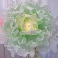 Bunga Organza LED Raksasa Buatan Tangan Simulasi Tinggi Warna Dapat Disesuaikan Menyala untuk Dekorasi Acara Fotografi Pernikahan