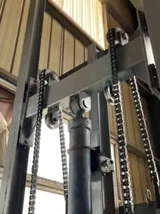 Rel panduan angkat kargo hidrolik 8m kualitas baik lift kargo terkemuka vertikal tahan lama digunakan