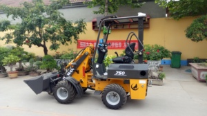 Компактный фермерский погрузчик WOLF Mini750, мини-погрузчик с шарнирно-сочлененной рамой и дизельным двигателем - Product Image 5