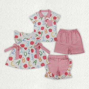 Tenue pour tout-petits pour la rentrée scolaire avec imprimé ABC et pomme, polo à carreaux pour garçons, robe à volants et ensemble short pour filles - Product Image 1