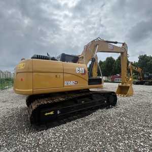 Excavatrice sur chenilles hydraulique Caterpillar 315D2GC d'occasion, 15 tonnes, moteur Cat, pour travaux de terrassement et construction urbaine - Product Image 1