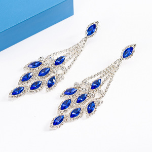Bijoux d'oreille multicolores, nouvelles boucles d'oreilles en cristal de strass en forme de feuille, boucles d'oreilles personnalisées en diamant, vente en gros E558 - Product Image 3