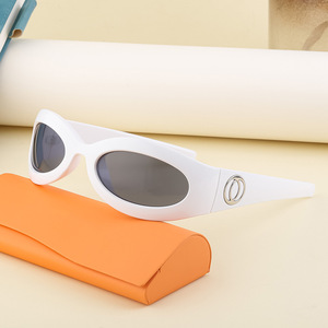 Gafas de Sol para Mujer ZS-98058, Lentes de PC Negras con Protección UV400, Estilo Y2K, para Ciclismo, Viajes y Actividades al Aire Libre, Diseño de Moda - Product Image 2