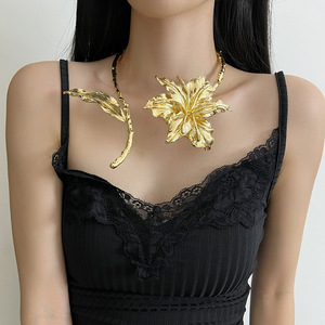 <span class=keywords><strong>SUZURAN</strong></span> สร้อยคอโลหะขนาดใหญ่สำหรับผู้หญิง - Product Image 1