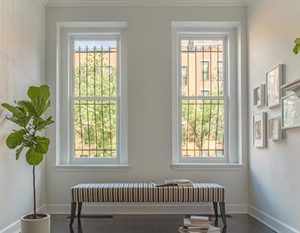 Ventanas Corredizas Verticales de Doble Hoja Estilo Americano Moderno con Función Insonorizante, Marco de Plástico de Repuesto, Diseño Europeo - Product Image 6