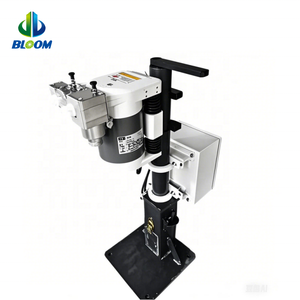 Accesorios de soldadura por puntos automáticos, tocador de punta de electrodo, cambiador de tapa de electrodo y tocador para pistola robótica de soldadura por puntos - Product Image 1