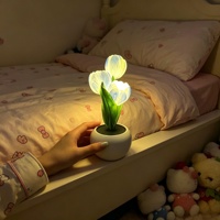 Lampe de table en forme de tulipe avec vase, fleur artificielle, lampe de chevet, lampe de table pour anniversaire, fête, mariage, décoration de chambre