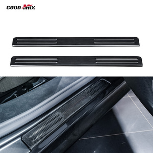 ชุดแต่งขอบประตูคาร์บอนไฟเบอร์แบบแห้งสไตล์ OEM สำหรับ SF90 WS0018-14 พัฒนาขึ้นด้วยข้อมูลรถยนต์ดั้งเดิมเพื่อความสมบูรณ์แบบ - Product Image 1