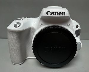 Cámara de Fotografía de Retratos Usada Canon EOS 200D / <span class=keywords><strong>Rebel</strong></span> de 24.2MP en Oferta - Product Image 1