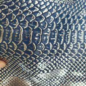 Goffrato argento lucido oro <span class=keywords><strong>timbro</strong></span> metallico pietra serpente coccodrillo PVC in pelle sintetica rotolo <span class=keywords><strong>per</strong></span> borse scarpe - Product Image 1