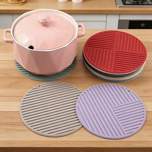 Tapis en silicone personnalisé classique résistant à la chaleur, de qualité alimentaire, support de pot, tapis de séchage multifonctionnel, set de table pour la table à manger - Product Image 2