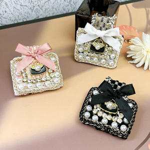 Haut de gamme pour patch bouteille de <span class=keywords><strong>parfum</strong></span> Corsage Coat Niche Accessoires Nouveau Noir Blanc et <span class=keywords><strong>Rose</strong></span> Tissu PATCHavec Perle Bowknot Perle - Product Image 1