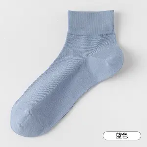Xiangyi OEM Summer Thin Breathable Mesh Anti Odor Pure Elastic Business Men Crew Cotton Sport Socks