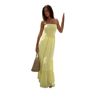 Vestido Maxi Amarillo Sin Tirantes con Estampado de Puntos, Vestido Casual de Verano con Corte en A, Transpirable, de Gasa Tejida con Dobladillo en Capas - Product Image 2