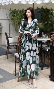 AELESEEN 2025 Robe élégante d'été en mousseline de soie de haute qualité pour femmes Vert à manches longues Feuilles blanches Fleur imprimée sicilienne Fête de plage - Product Image 3