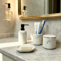 Ensemble d'accessoires de salle de bain en résine imitation marbre blanc moderne, 4 pièces : distributeur de savon liquide, porte-brosse à dents, pot et porte-savon