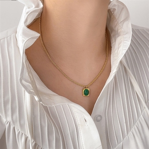 <span class=keywords><strong>Collier</strong></span> en acier titane plaqué or 18 carats, avec onyx noir géométrique rond effet œil de <span class=keywords><strong>chat</strong></span> ; fermoir ovale vert en forme de cœur et turquoise - Product Image 4