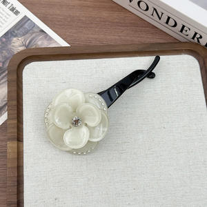 Pinza de Pelo Elegante Estilo Coreano con Camelias, Cristales y Flores de Estrás, Pinzas de Pelo Tipo Banana para Niñas, Accesorios para el Cabello de Moda para Mujeres - Product Image 4