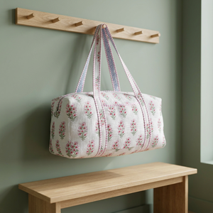 Bolsa de Gimnasio de Gran Capacidad en Material Suave, Ideal para Viajes de Fin de Semana, Hecha a Mano con Algodón Acolchado, Elegante, Ligera, Duradera y Ecológica - Product Image 2