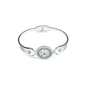 Bracelet tendance en acier inoxydable avec design d'engrenage et incrustation de pierres bleues, plaqué or PVD, bijoux durables et résistants pour femmes - Product Image 1