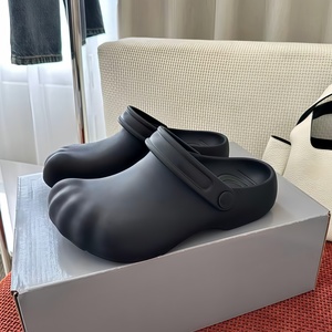 Sandalias Planas para Hombre de Alta Calidad, Nuevas y Populares en 2026, Sandalias de Diseñador para Mujer, Pantuflas de Lujo para Hombre, Pantuflas de Playa EVA para Exteriores - Product Image 1