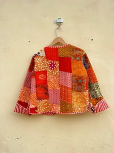 Veste patchwork indienne pour femmes, manteau en coton matelassé, veste matelassée réversible faite à la main, imprimé patchwork, vêtements d'extérieur, cadeaux - Product Image 5