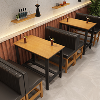 Ensemble de mobilier de restaurant de qualité commerciale, table en bois avec structure en métal noir et banquette pour café, bar, bistrot