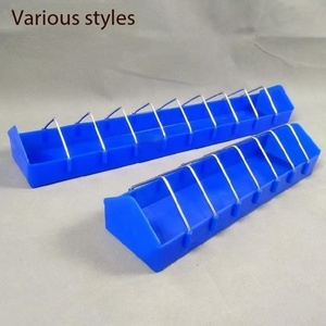 Comedero para Palomas de Carreras, Caja de Acero Inoxidable Resistente, Plástico Grueso con Silicona, Comedero para Aves de Madera de Platano Resistente - Product Image 4