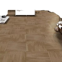 Dalles de moquette commerciales en PP à faible coût pour bureaux, gris uni, avec support en PVC pour couloirs d'aéroports