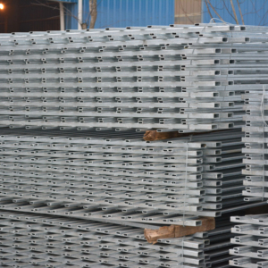 Estructuras de Montaje Solar para Instalación de Paneles Solares en Suelos y Techos con Sistema de Soporte de Acero Galvanizado en Caliente y Aluminio - Product Image 1