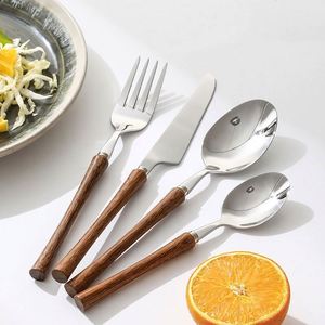 Elegante cuchillo para carne de acero inoxidable 304 con mango de madera maciza china, nuevo diseño de cintura estrecha para cuchara de postre, vajilla metálica. - Product Image 4