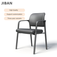 Chaise de bureau ergonomique confortable avec accoudoirs et structure métallique au design moderne pour salles de formation/conférence