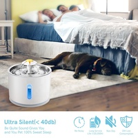 Fontaine à eau automatique pour chat de 2,4 L, écologique, avec couvercle en acier inoxydable et lumière LED