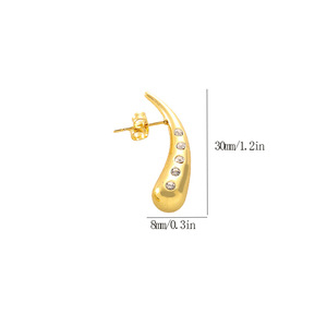 ต่างหูแบบติดหูทรงหยดน้ำโค้งเคลือบทอง 18K PVD ทำจากสแตนเลส 316L ประดับด้วยคริสตัลสำหรับผู้หญิง |   ปราศจากสารก่อภูมิแพ้และไม่ซีดจาง - Product Image 3
