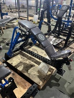 Équipement de musculation multifonction 3-en-1 : Banc réglable, Crossover à câbles, Presse à épaules, Construction métallique, Charge par disques à levier