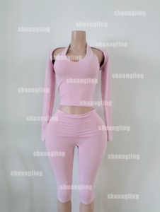 Conjunto de dos piezas Sring Fling personalizado: Top de un solo hombro y pantalones capri, conjunto de ropa informal de jersey para mujer, conjunto de leggings para estar en casa. - Product Image 5