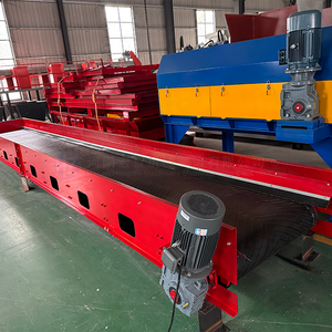 Rode veelzijdige bulkmateriaalbandtransportband voor gebruik in de cementindustrie en bouwtransport - Product Image 1