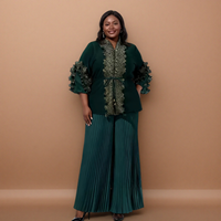 Ensemble 2 pièces élégant Miyake pour femme grande taille : Tunique décontractée à volants en dentelle et pantalon plissé à jambes larges – Tenue de soirée