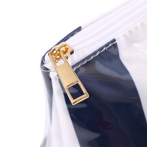 Nuova <span class=keywords><strong>Tendenza</strong></span> Personalizzata: Borsa per il Trucco Grande e Trasparente con Rivestimento in Vinile, Fiocco e Righe, Organizer Cosmetico da Viaggio in PVC per Donne - Product Image 5