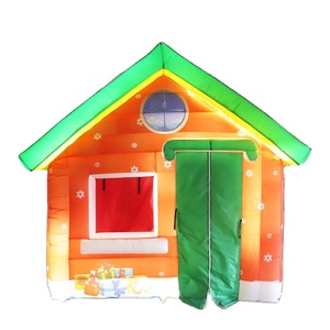 Maison de Noël gonflable <span class=keywords><strong>TH</strong></span> 4x3x3 avec souffleur et accessoires, tente de jeu gonflable multicolore facile à monter, labyrinthe de Noël - Product Image 1