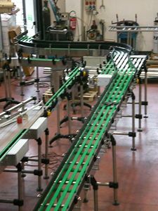 Máquinas de Llenado de Bebidas Automáticas de Alta Productividad 20000Bph con Transportador Flexible, Nueva Tecnología, Línea de Transporte de Paquetes, 1 Año - Product Image 2