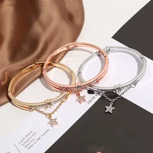 Neues Netz rot zittert Studenten koreanische Version von fünfpunzigem Stern Diamantschmuck modische Armbänder für europäische und amerikanische Frauen