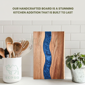 Planche de charcuterie en bois avec résine époxy bleue Art planche à découper en bois d'olivier avec plateau de service de cuisine - Product Image 1