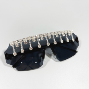 Di lusso Designer senza montatura <span class=keywords><strong>occhiali</strong></span> <span class=keywords><strong>da</strong></span> sole per ragazze stile Punk quadrati senza telaio <span class=keywords><strong>occhiali</strong></span> <span class=keywords><strong>da</strong></span> sole in lega arancione strass nappa <span class=keywords><strong>occhiali</strong></span> <span class=keywords><strong>da</strong></span> sole - Product Image 6